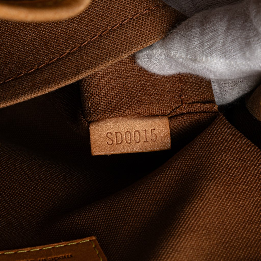 Louis Vuitton Monogram Batignolles Vertical PM - Detail 1