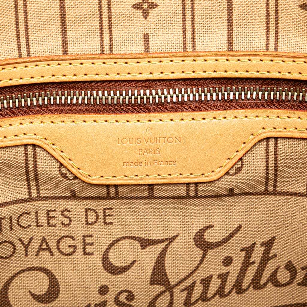 Louis Vuitton Monogram Neverfull PM - Side view