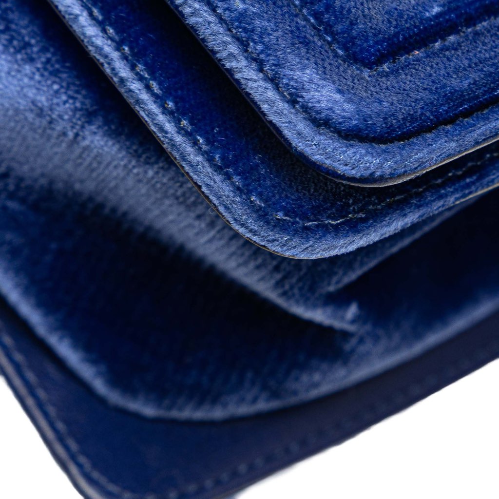 Chanel Old Medium Quilted Velvet Boy Flap - Detail 1