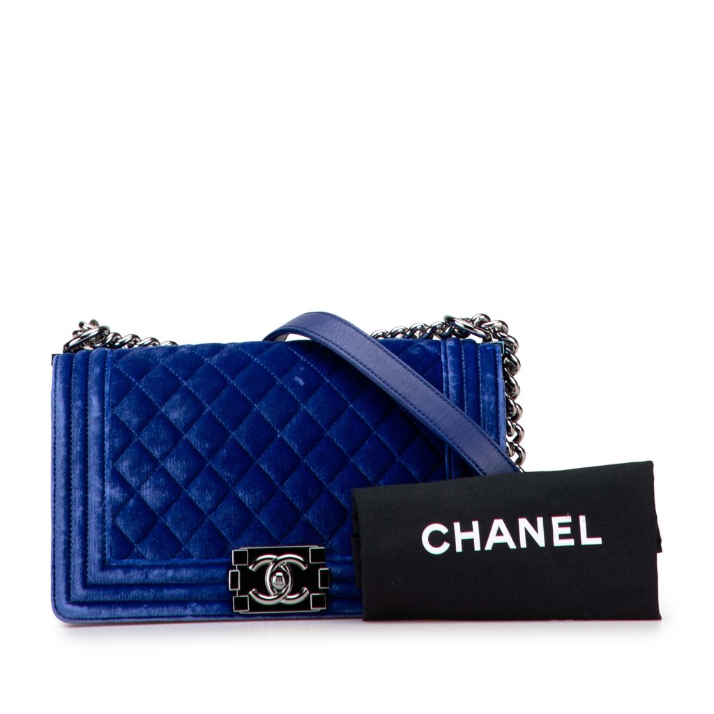 Chanel Old Medium Quilted Velvet Boy Flap - Image 12