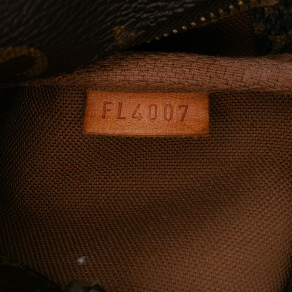Louis Vuitton Monogram Mini Pochette Accessoires - Detail 1