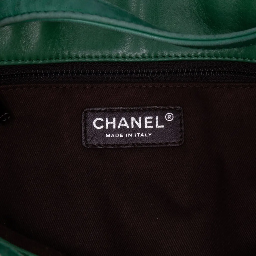 Chanel CC Quilted Lambskin Country Club Tote Green Leather Very good - Box View
