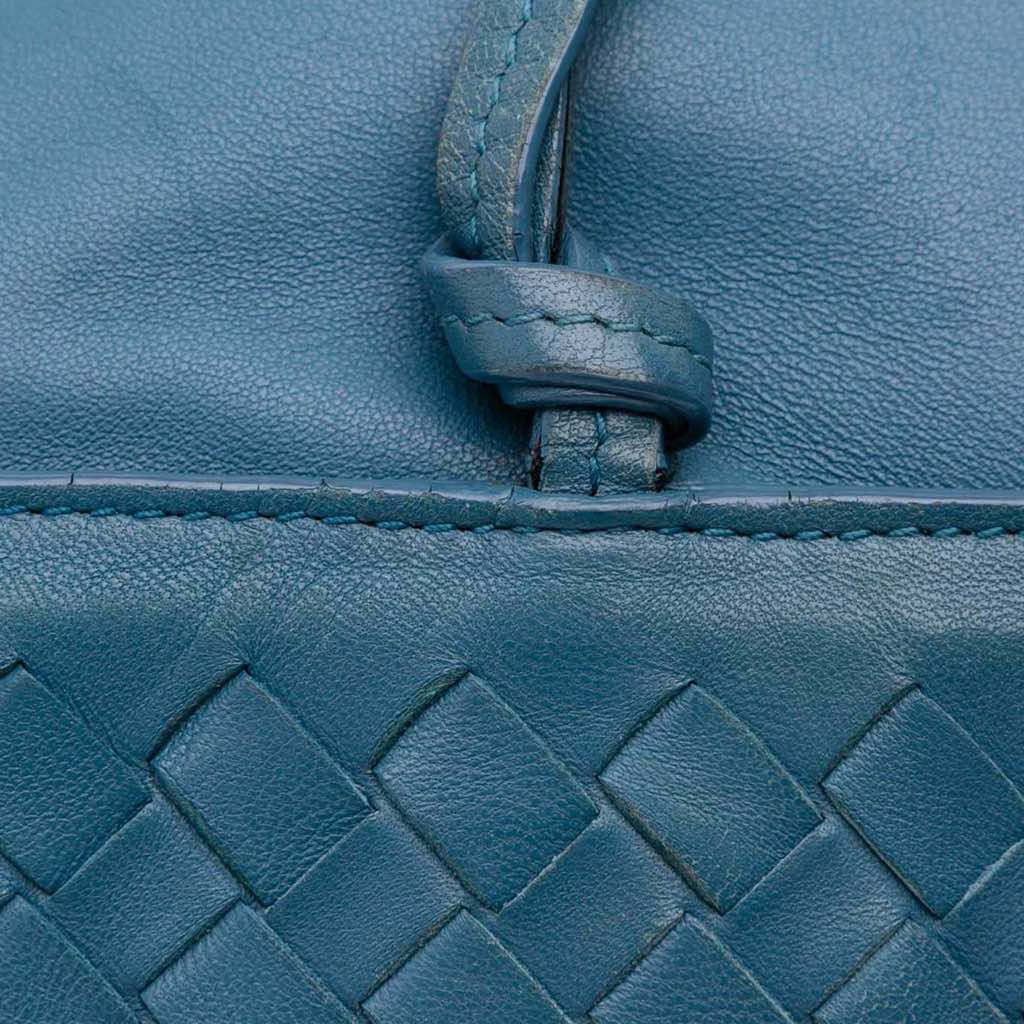 Bottega Veneta Intrecciato Trimmed Nappa Flap Crossbody - Detail 1
