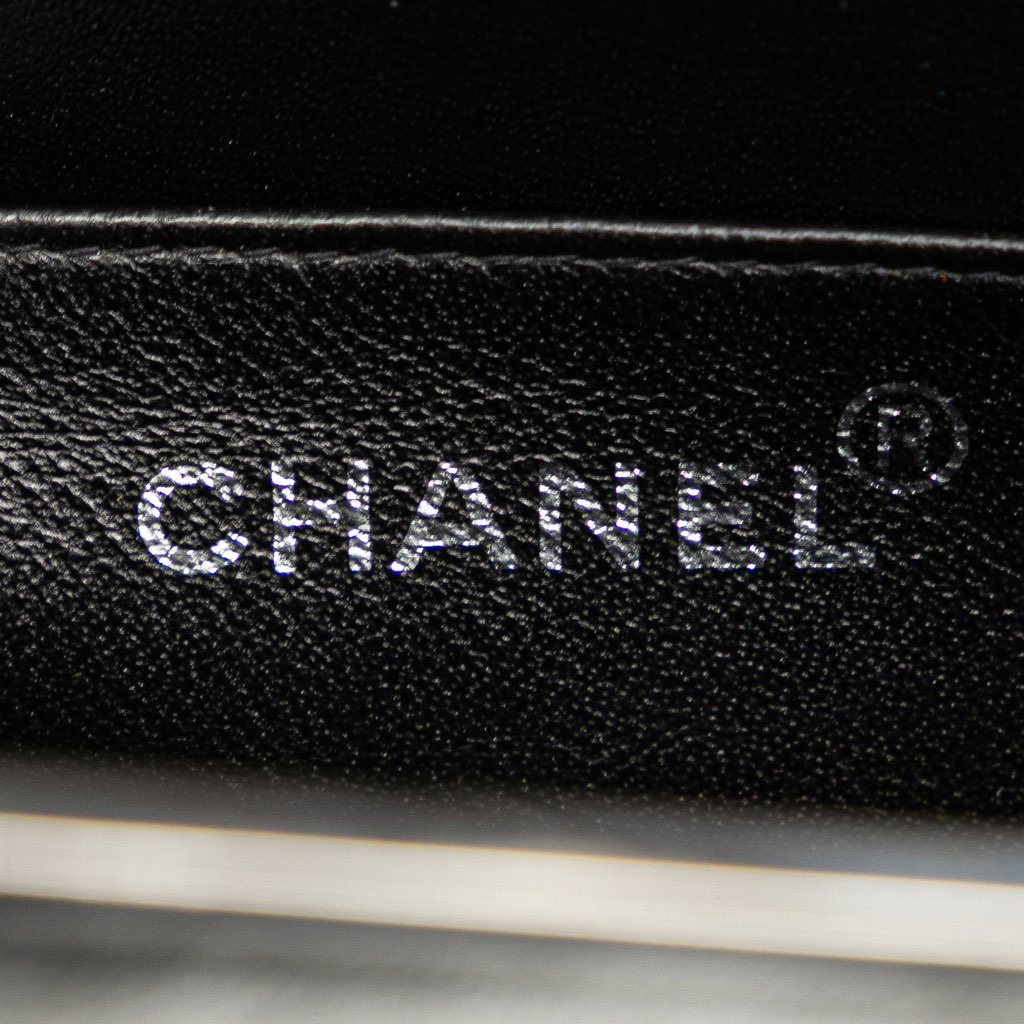 Chanel Quilted Patent Leather Box Handbag - 5