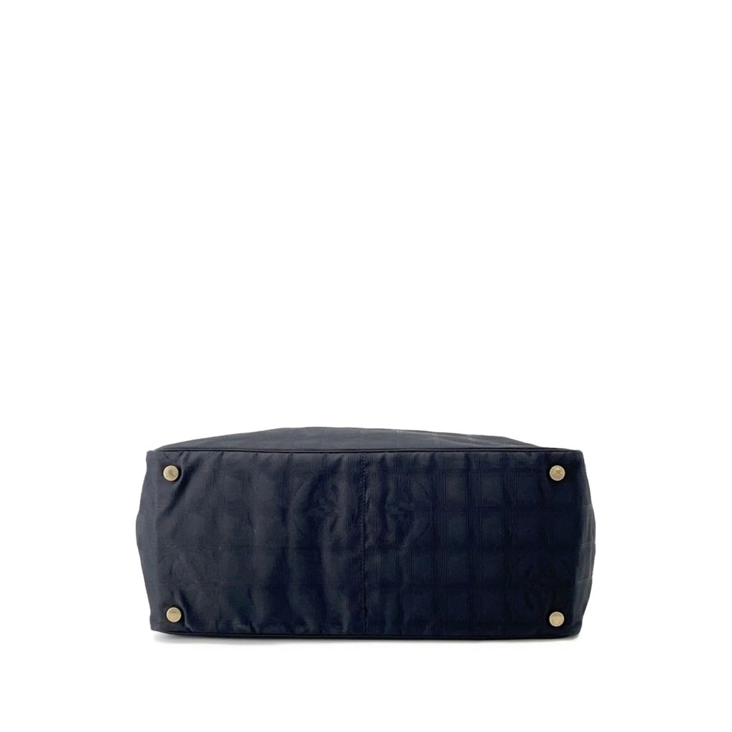Chanel New Travel Line Nylon Tote - Image 6
