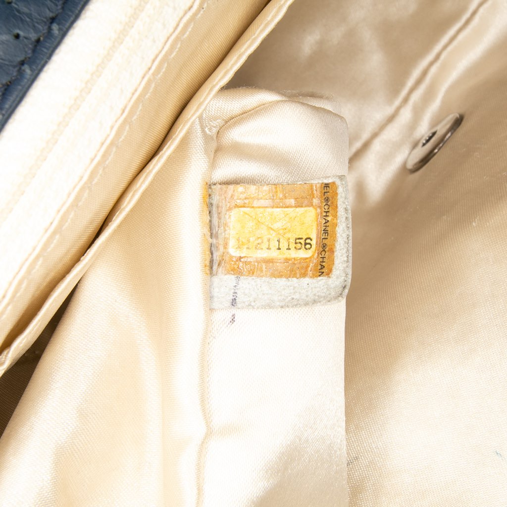 Chanel CC Quilted Perforated Aged Calfskin Flap - Detail 1