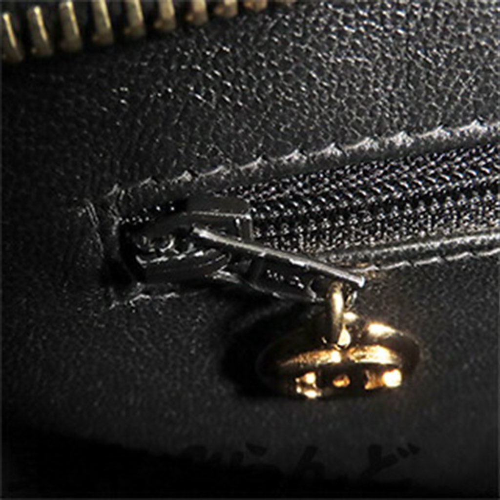 Chanel Caviar Medallion Tote - Detail 1