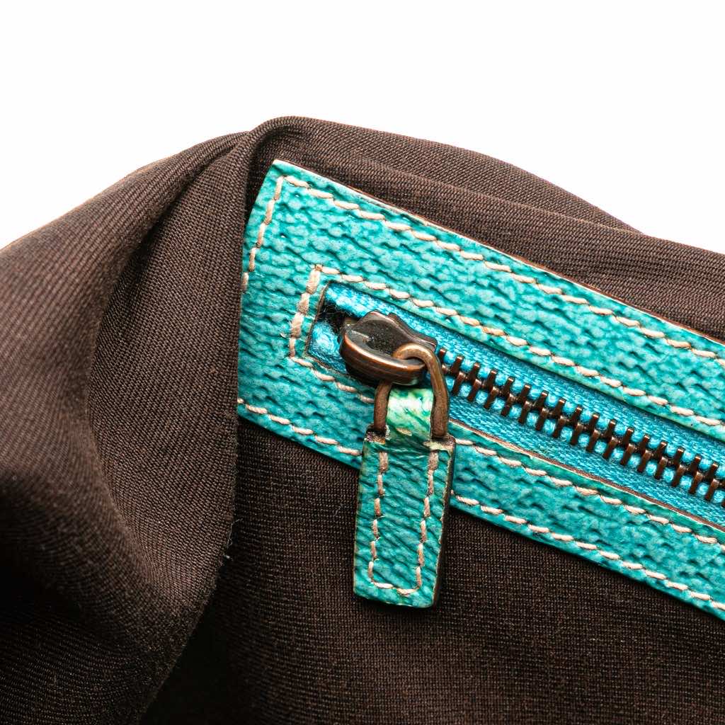 Gucci GG Canvas Bamboo Studded Hobo - Detail 2