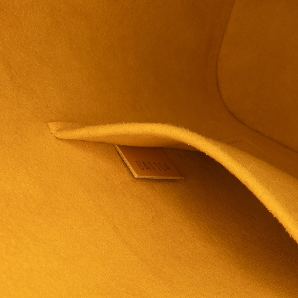 Louis Vuitton Epi Alma PM - Side view