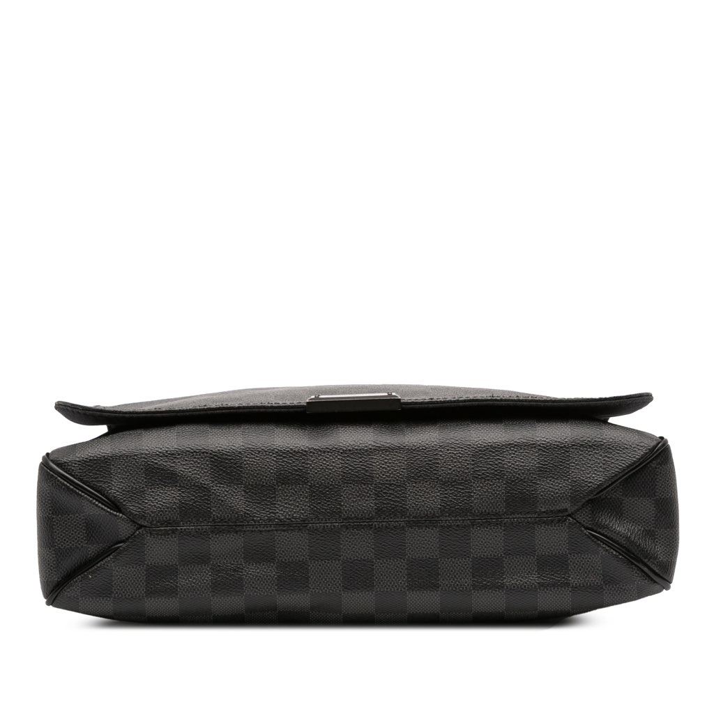 Louis Vuitton Damier Graphite District MM - Image 6
