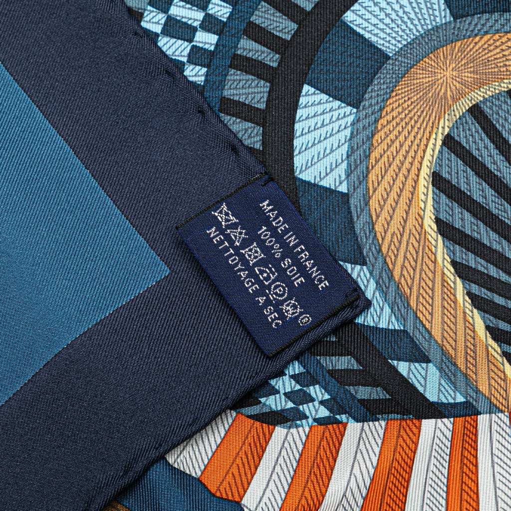 Hermès Lanternes Ballons et Cocardes Silk Scarf - 2