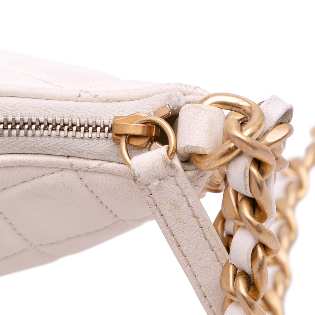 Chanel Large Shiny Crumpled Quilted Lambskin Trendy Chain Around Hobo - Detail 2