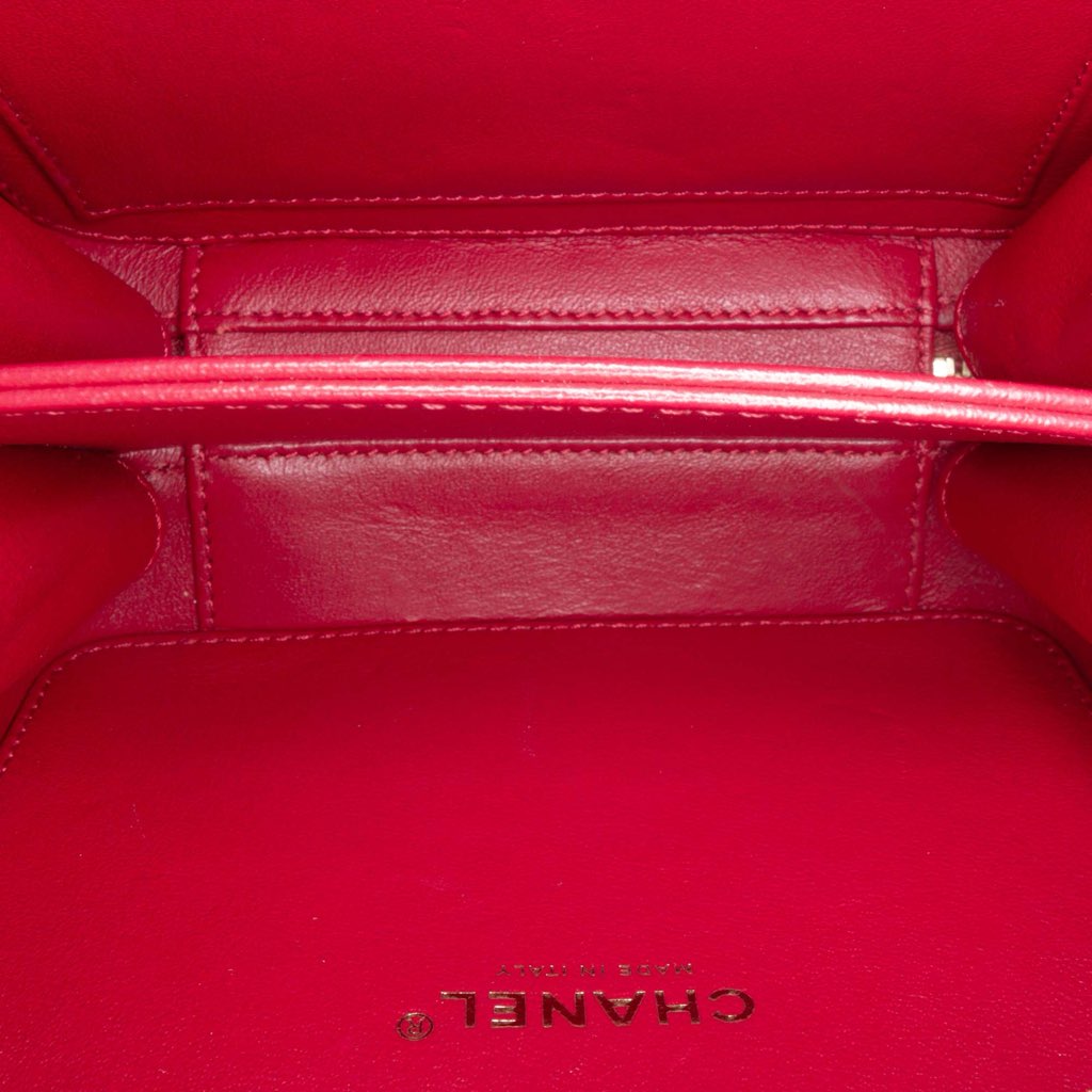 Chanel Small Caviar Filigree Vanity Case - 4