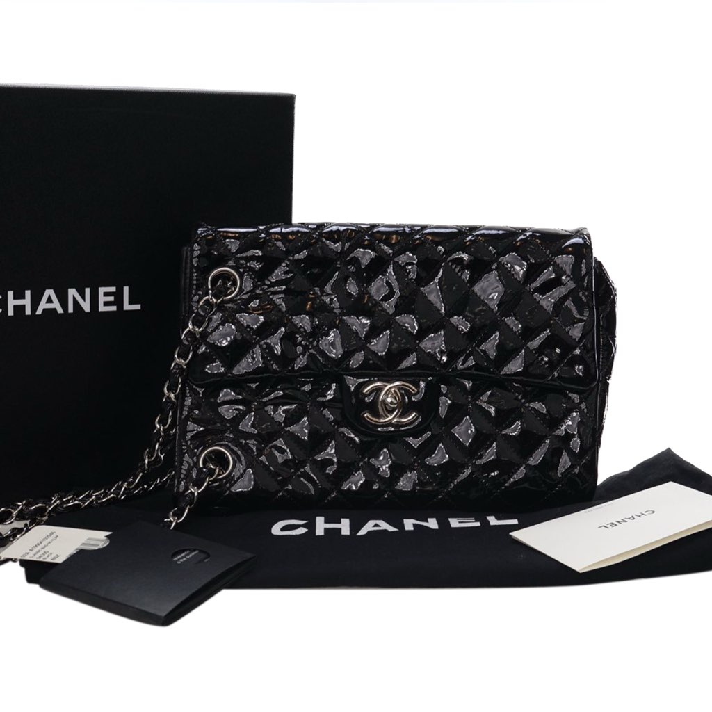 Chanel Medium Quilted Patent Upside Down Flap - Image 14