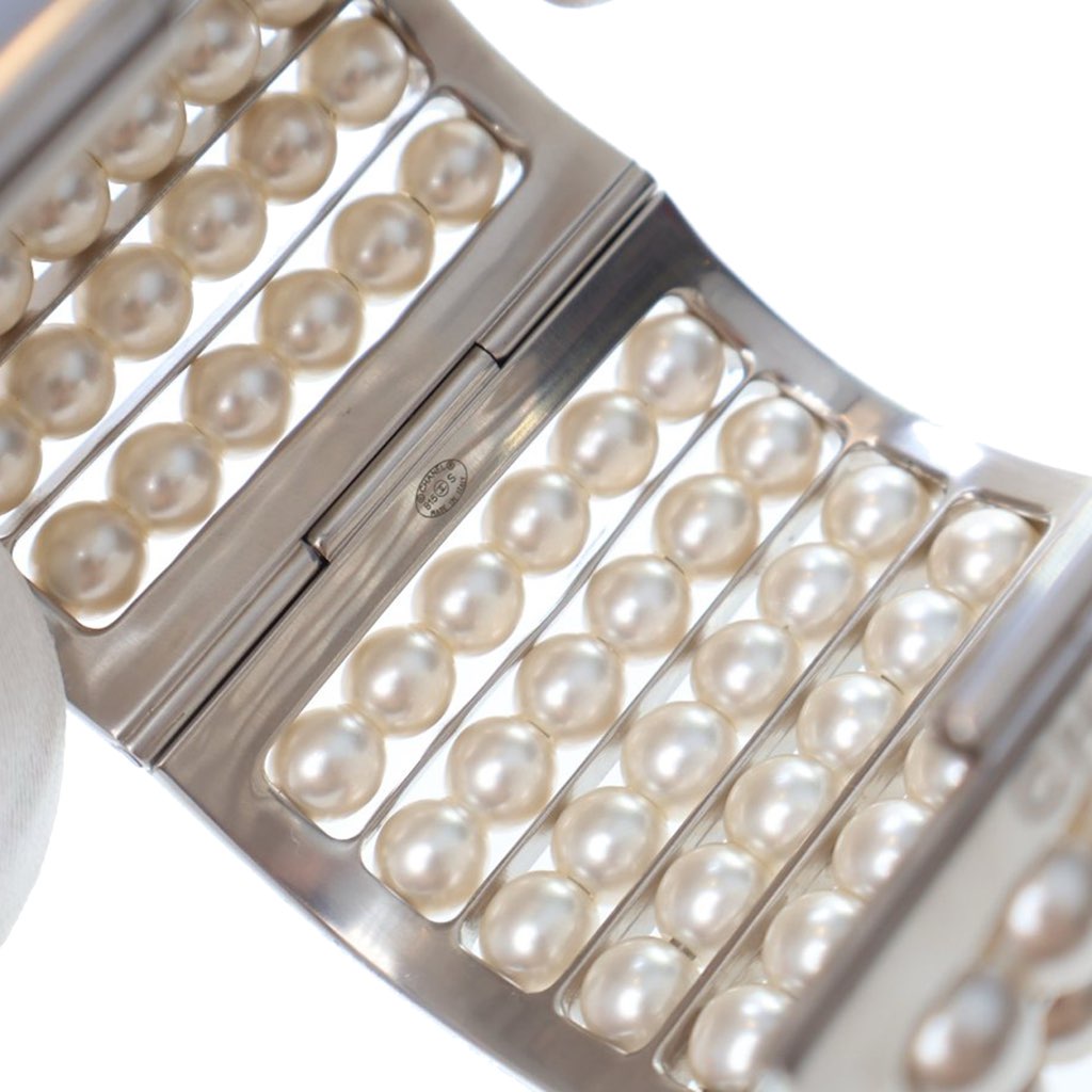 Chanel Silver Plated Wide Pearl Cuff Bracelet - Detail 2