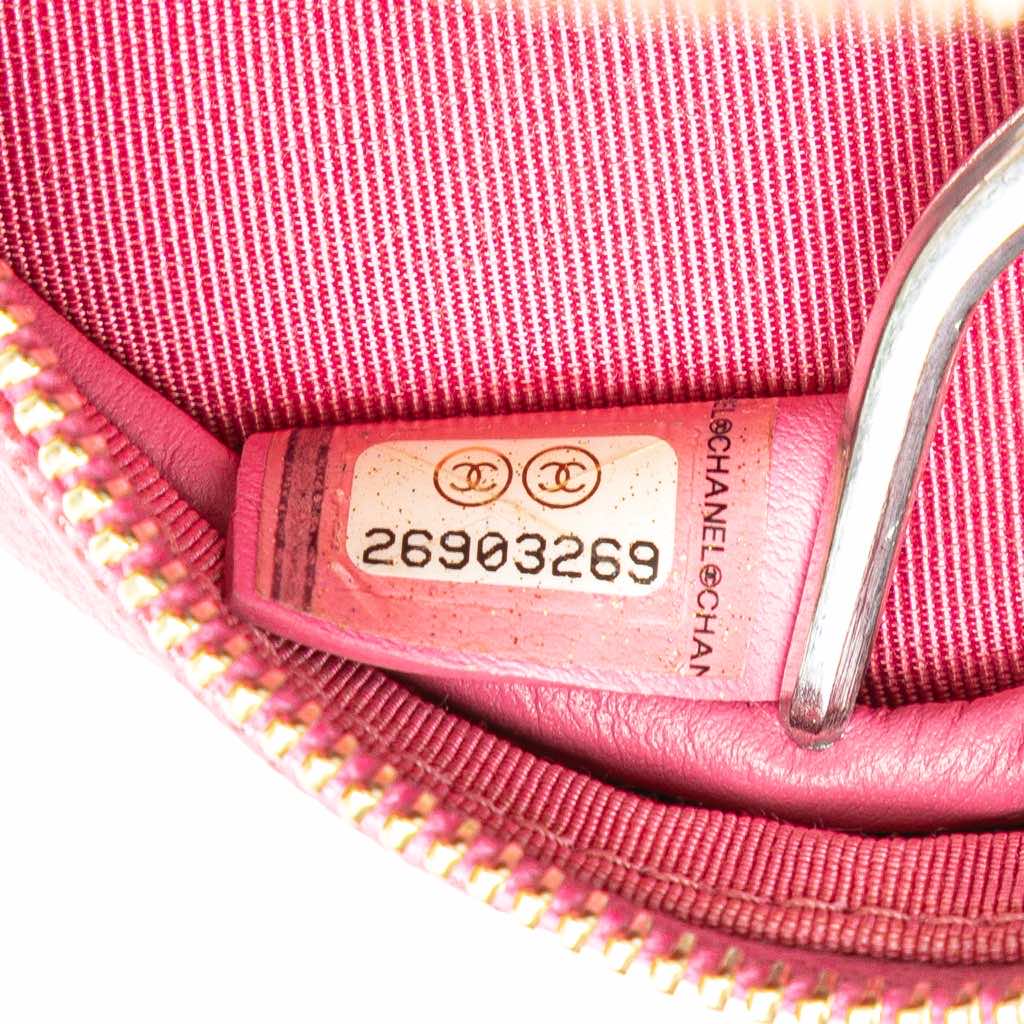 Chanel CC Quilted Caviar Round Clutch With Chain - Detail 1