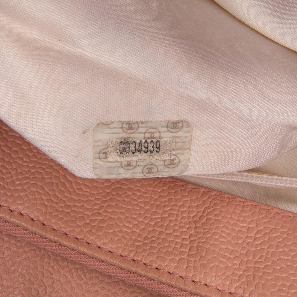 Chanel CC Caviar Chain Tote - Detail 1