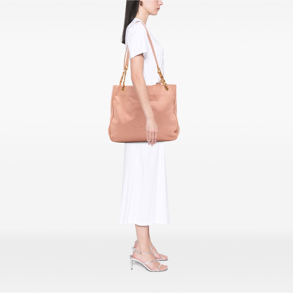 Chanel CC Caviar Chain Tote - Image 10