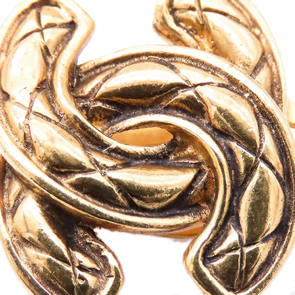 Chanel CC Gold Plated Quilted Clip on Earrings - 4