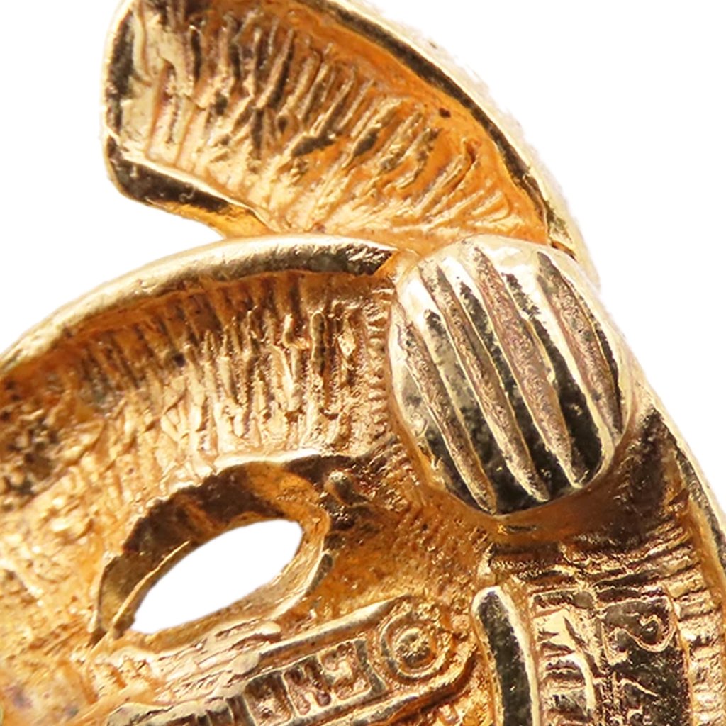 Chanel CC Gold Plated Quilted Clip on Earrings - Detail 1