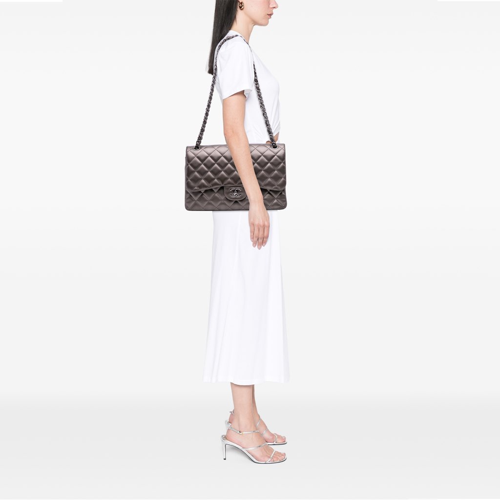 Chanel Jumbo Classic Lambskin Double Flap - Image 16