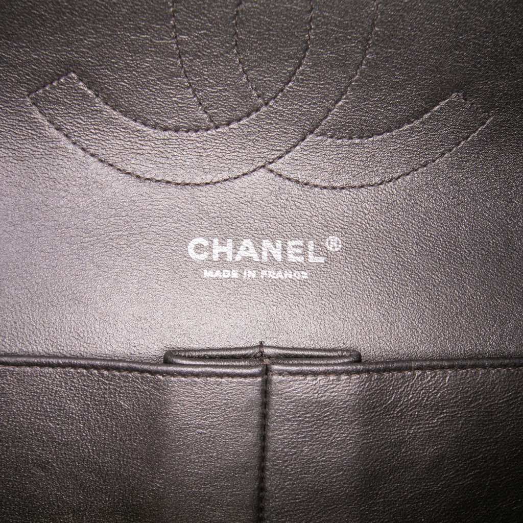 Chanel Jumbo Classic Lambskin Double Flap - Detail 1