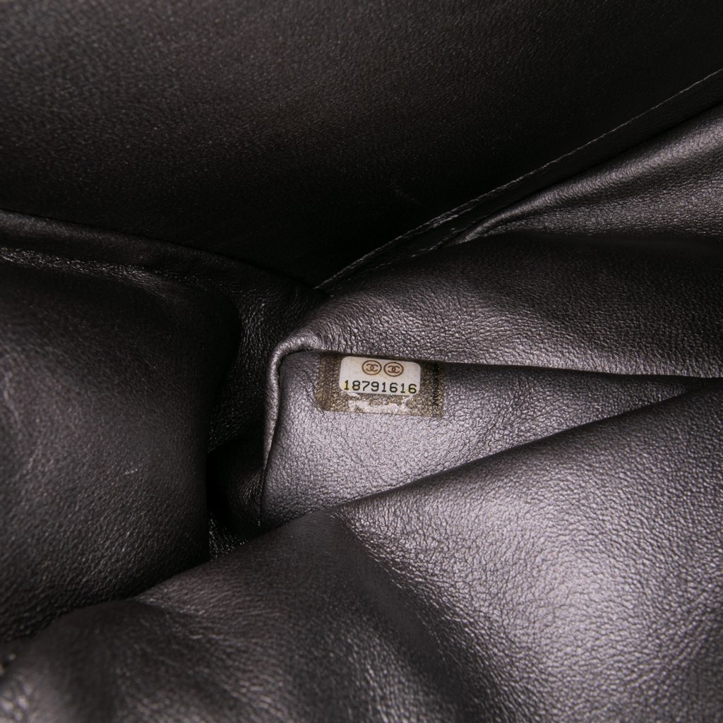 Chanel Jumbo Classic Lambskin Double Flap - Detail 2