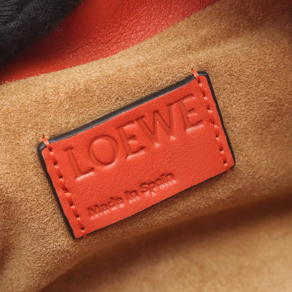 Loewe Nano Leather Flamenco Knot Chain Crossbody - Image 10