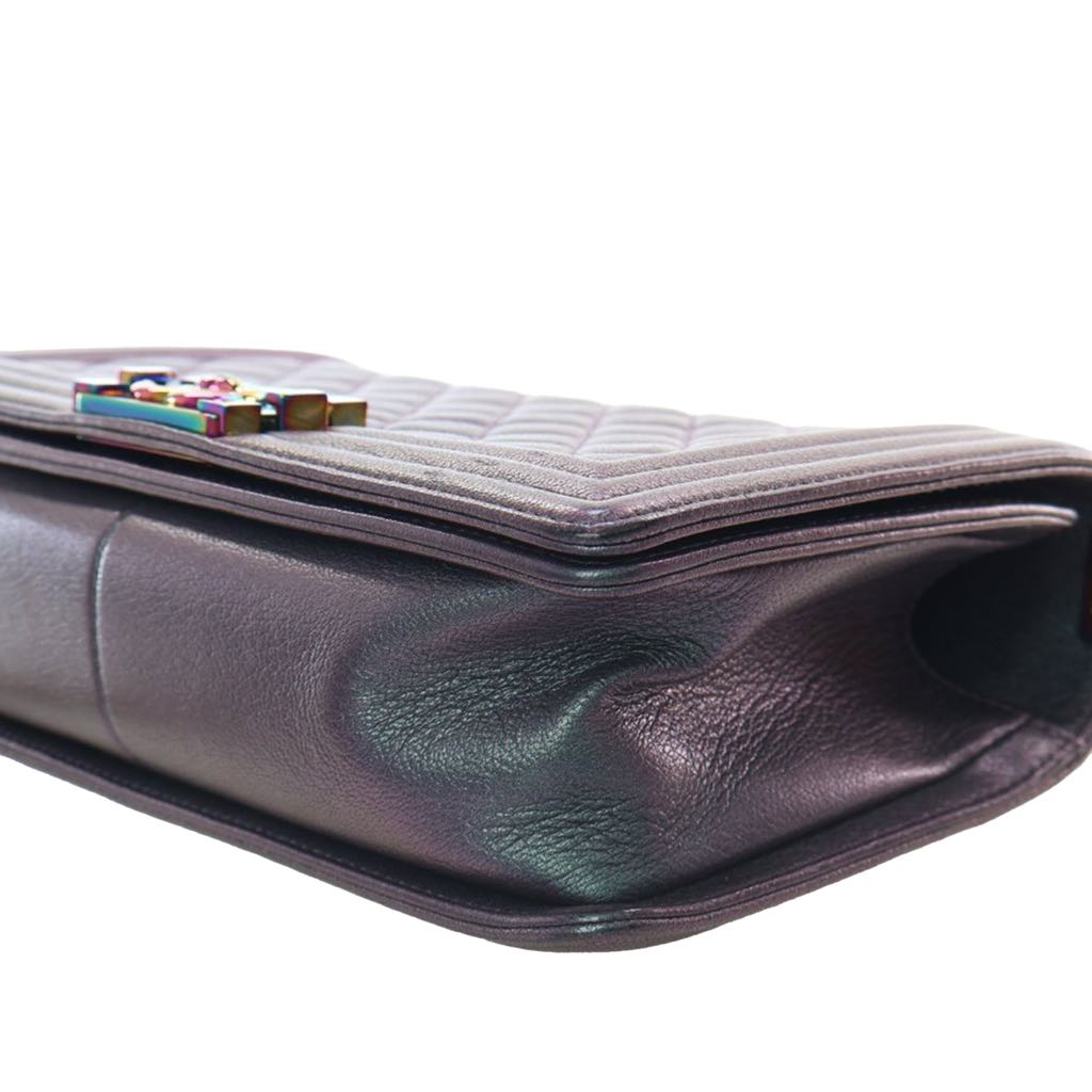 Chanel Old Medium Quilted Iridescent Goatskin Boy Flap - Image 13