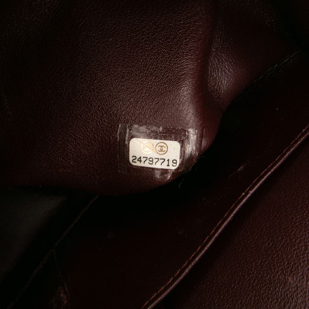 Chanel Medium Classic Caviar Double Flap - Detail 1