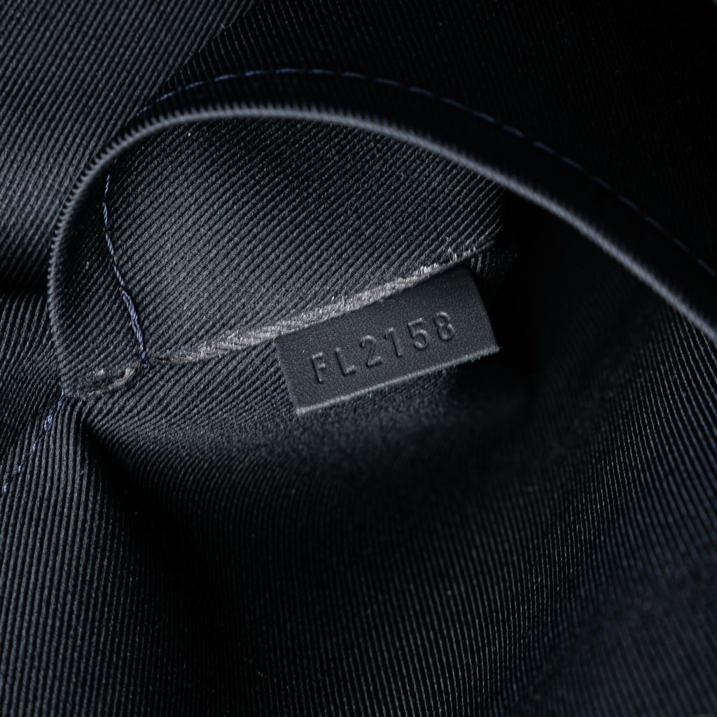 Louis Vuitton Monogram Upside Down Ink Apollo - Detail 1