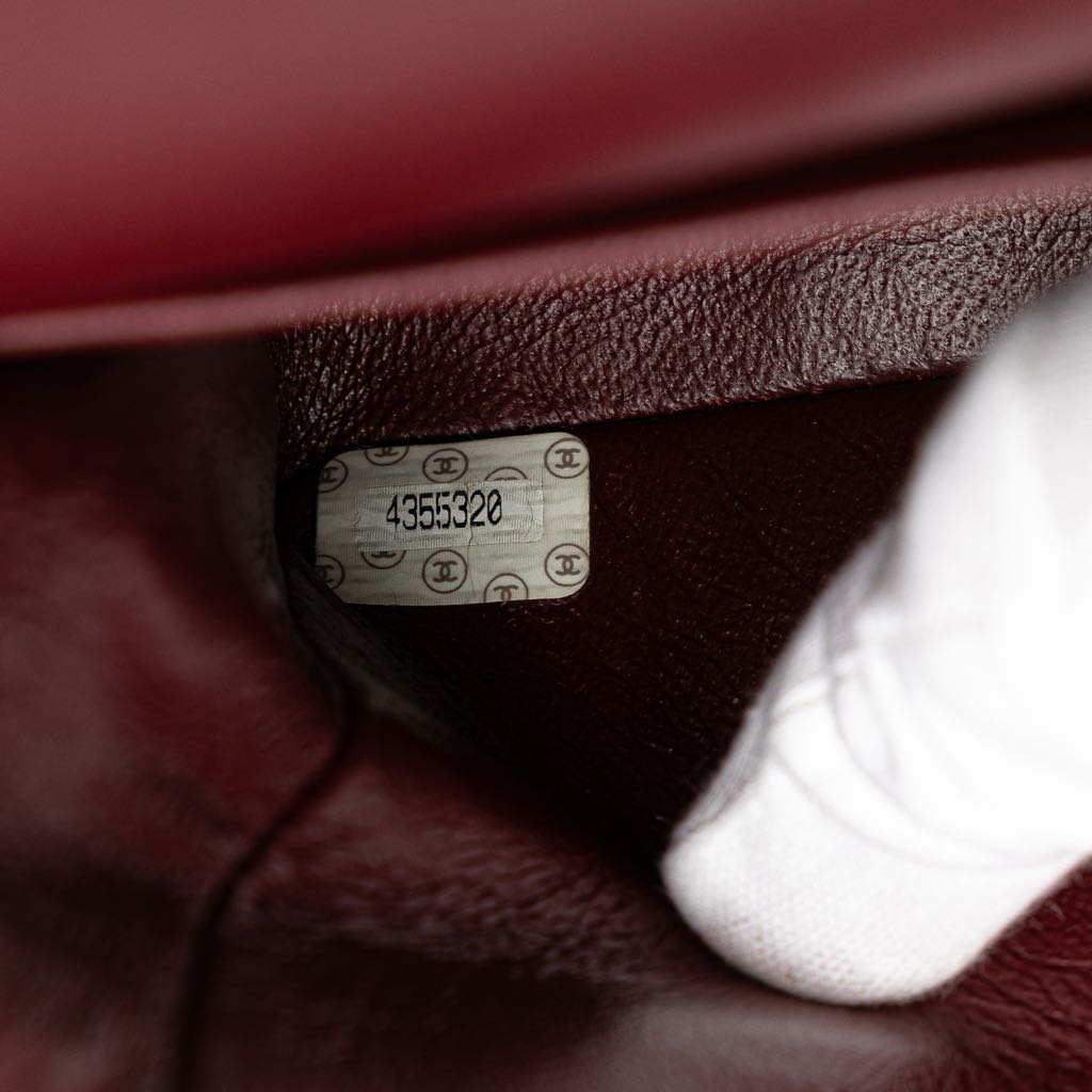 Chanel Medium Classic Lambskin Double Flap - Detail 2