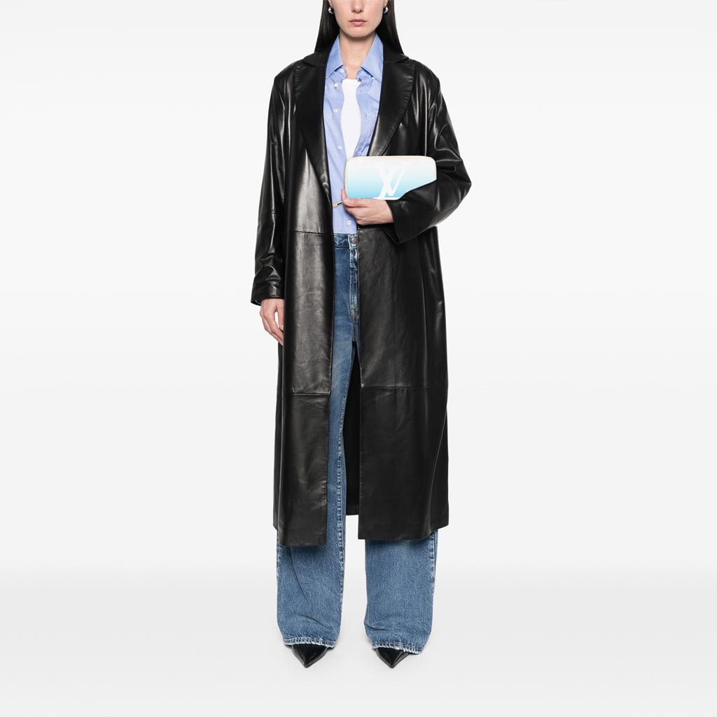 Louis Vuitton Monogram Giant By The Pool Zippy Wallet - Image 13