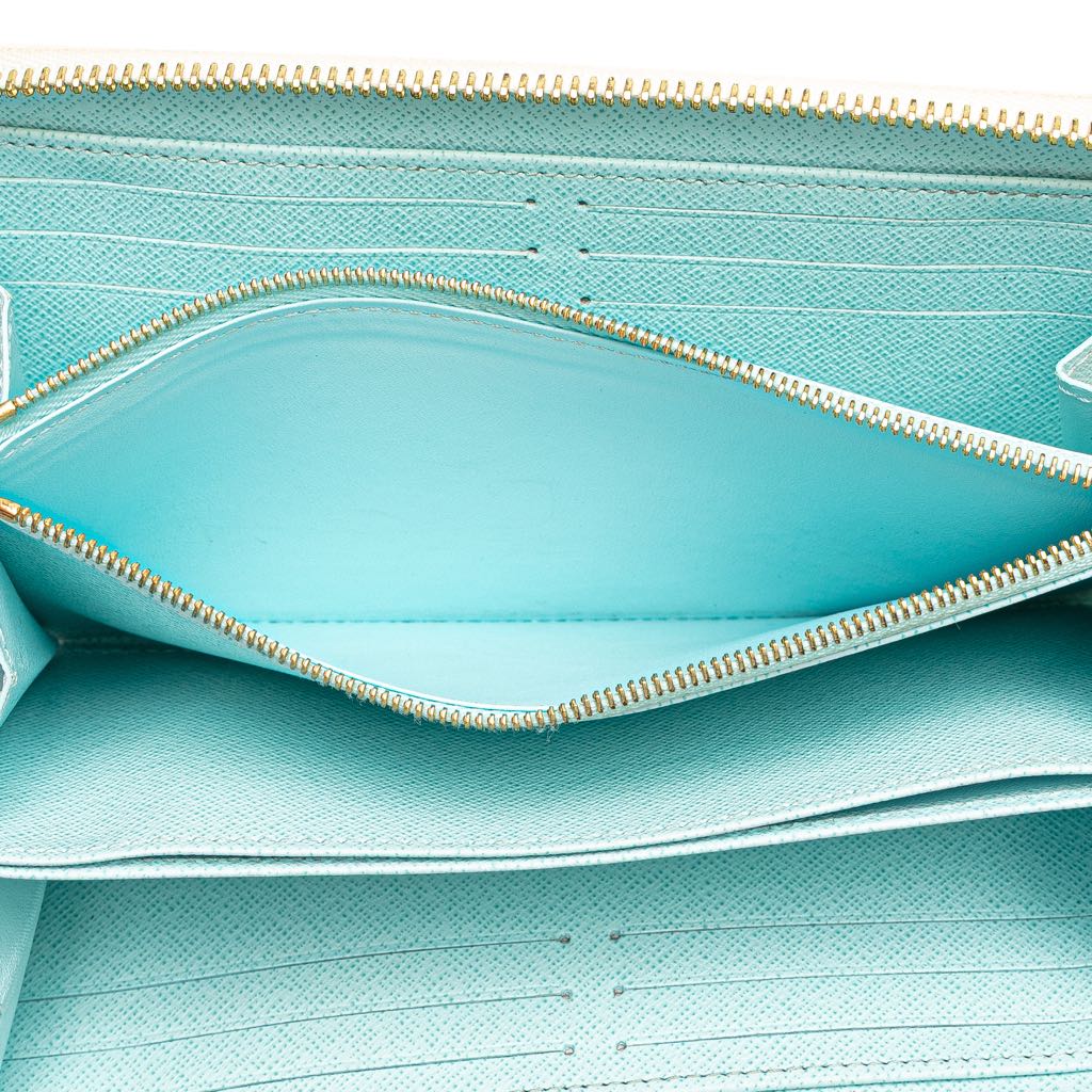 Louis Vuitton Monogram Giant By The Pool Zippy Wallet - 4