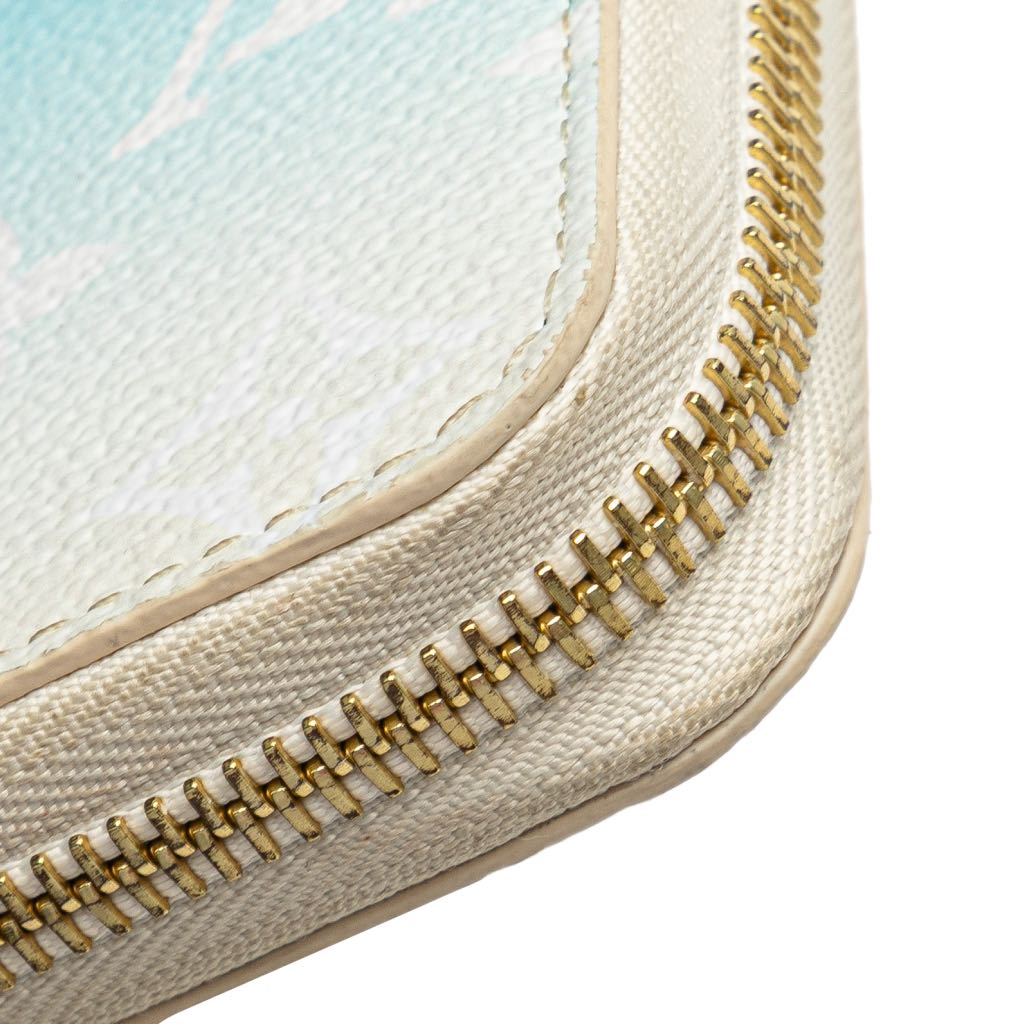 Louis Vuitton Monogram Giant By The Pool Zippy Wallet - Image 12