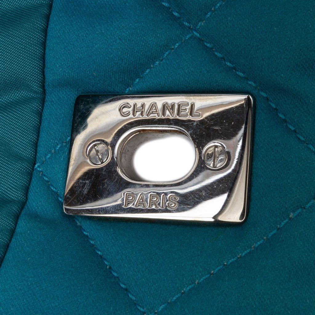 Chanel CC Quilted Nylon Graffiti Watercolour Shopping Tote - Detail 1