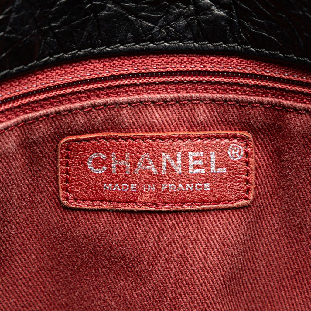 Chanel Distressed Calfskin Shopping In Moscow Tote - Side view