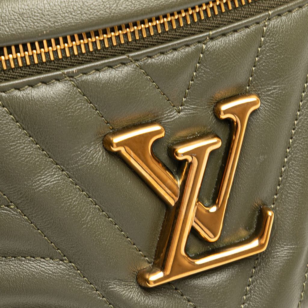 Louis Vuitton New Wave Bumbag - Image 10