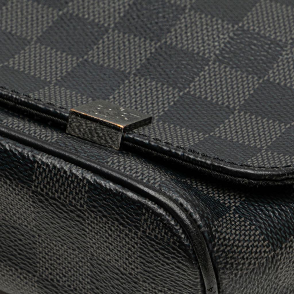 Louis Vuitton Damier Graphite District MM - Image 11