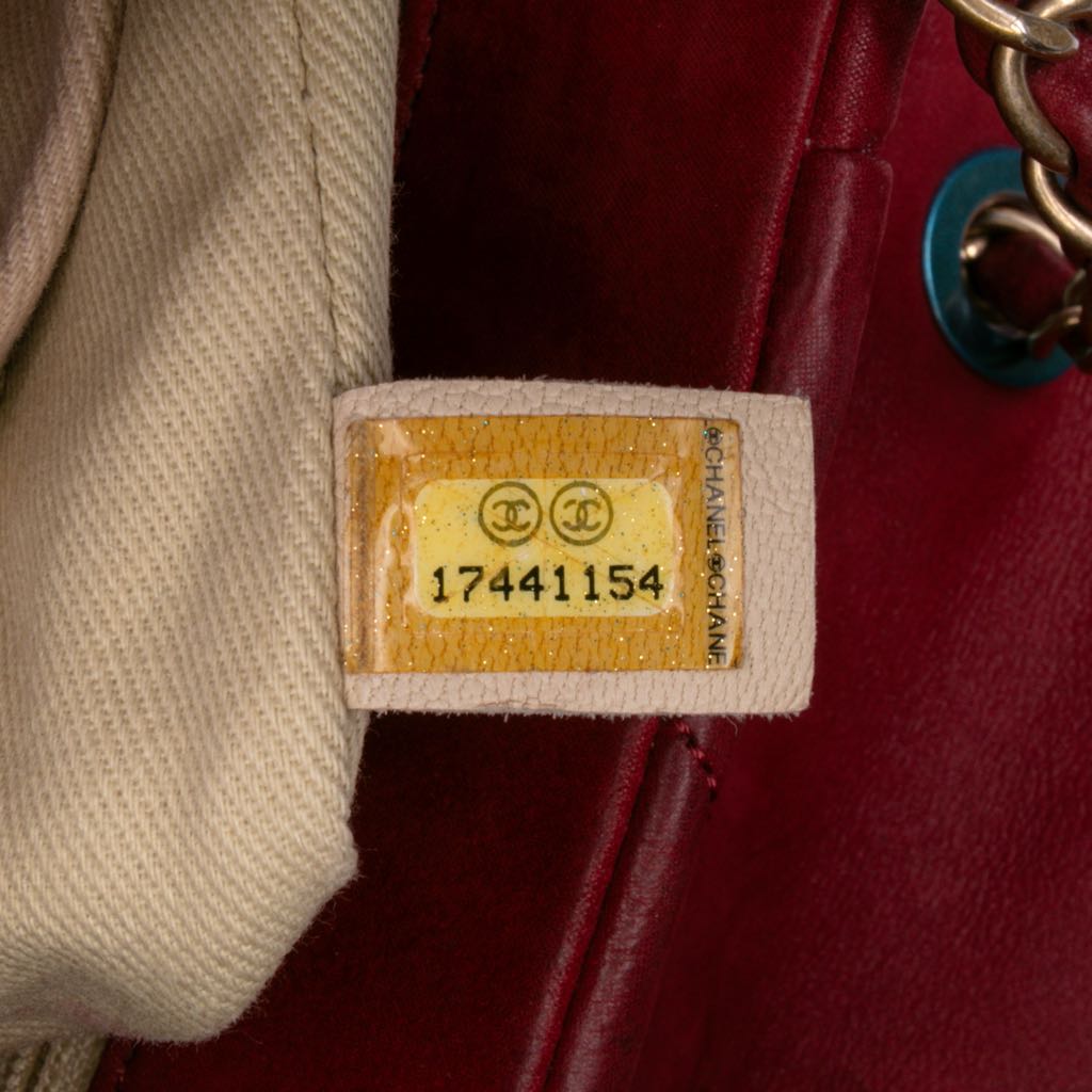 Chanel Large Aged Calfskin Chic Quilt Flap - Detail 1