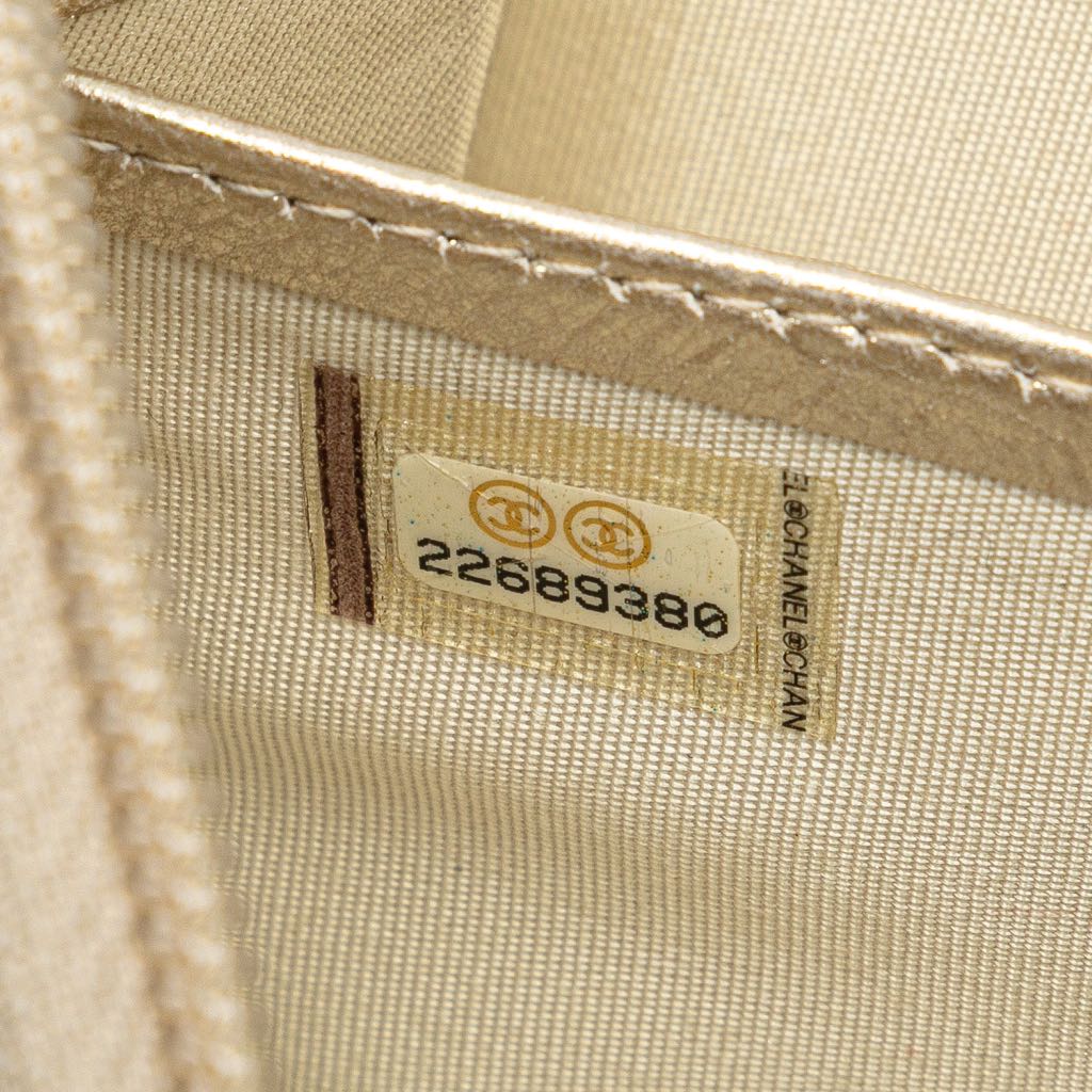 Chanel CC Metallic Lambskin Zip Around Wallet - Detail 2