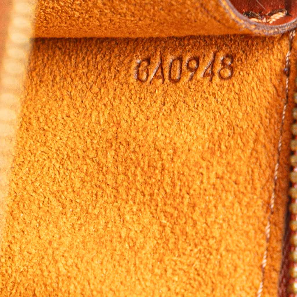 Louis Vuitton Epi Pochette Accessoires - Side view