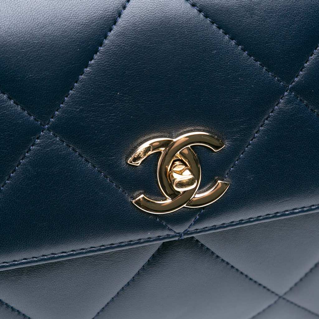 Chanel Medium Lambskin Trendy CC Top Handle Bag - Detail 2