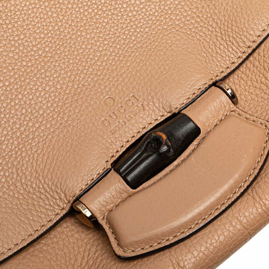 Gucci Medium Leather Bamboo Nouveau Fringe Crossbody - Detail 1