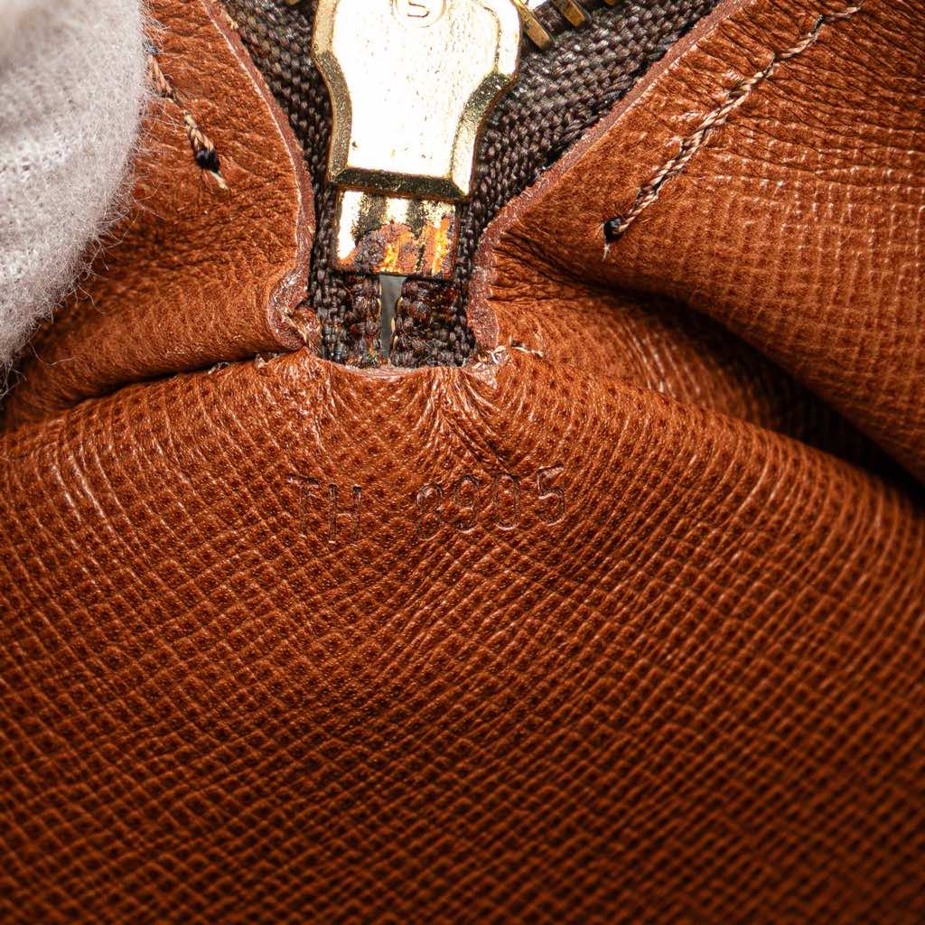 Louis Vuitton Monogram Papillon 30 - Detail 1