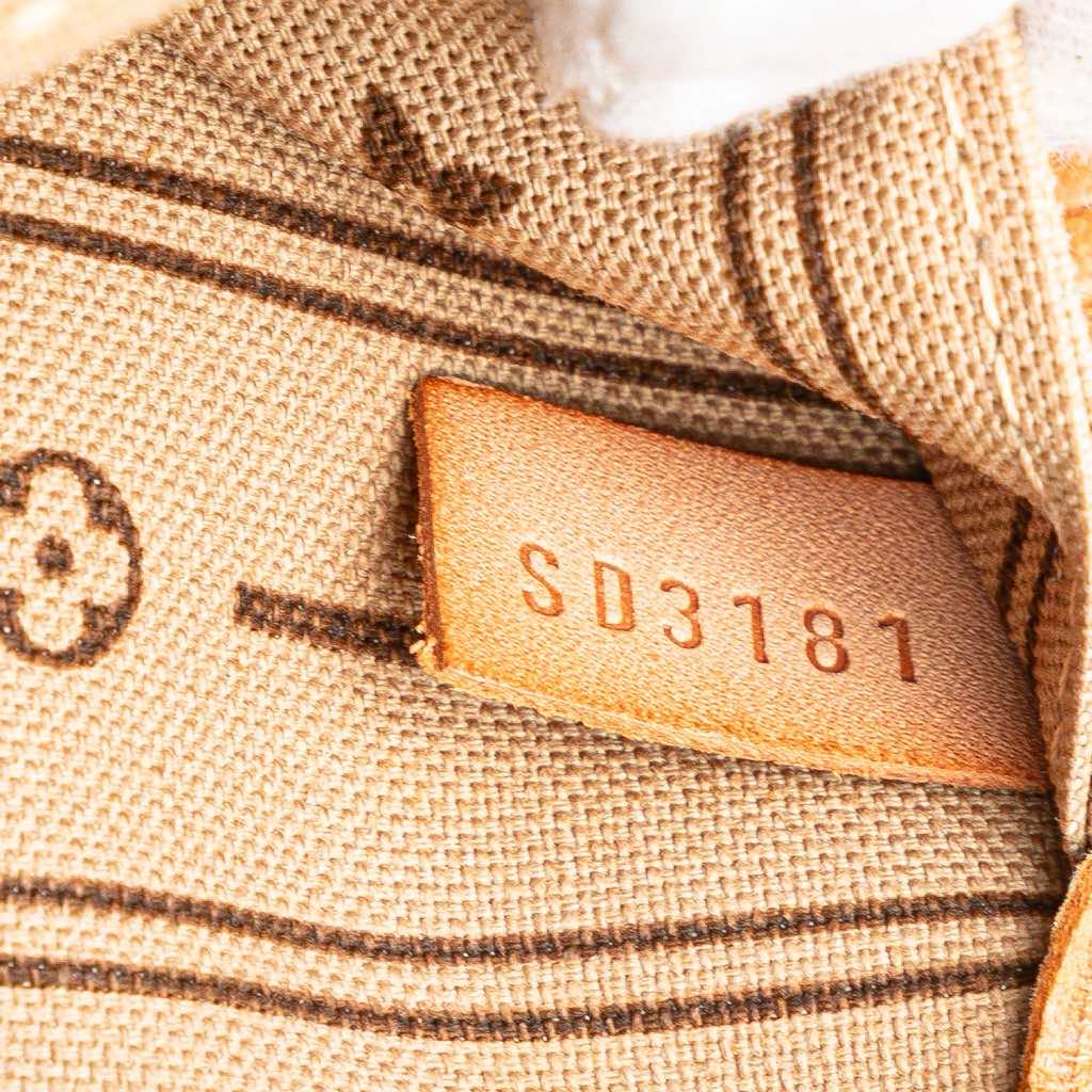 Louis Vuitton Monogram Neverfull MM - Image 11