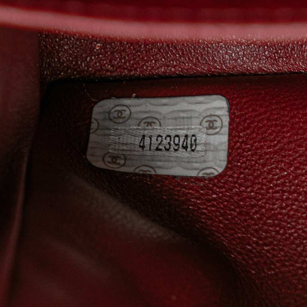 Chanel Medium Classic Lambskin Double Flap - Detail 2