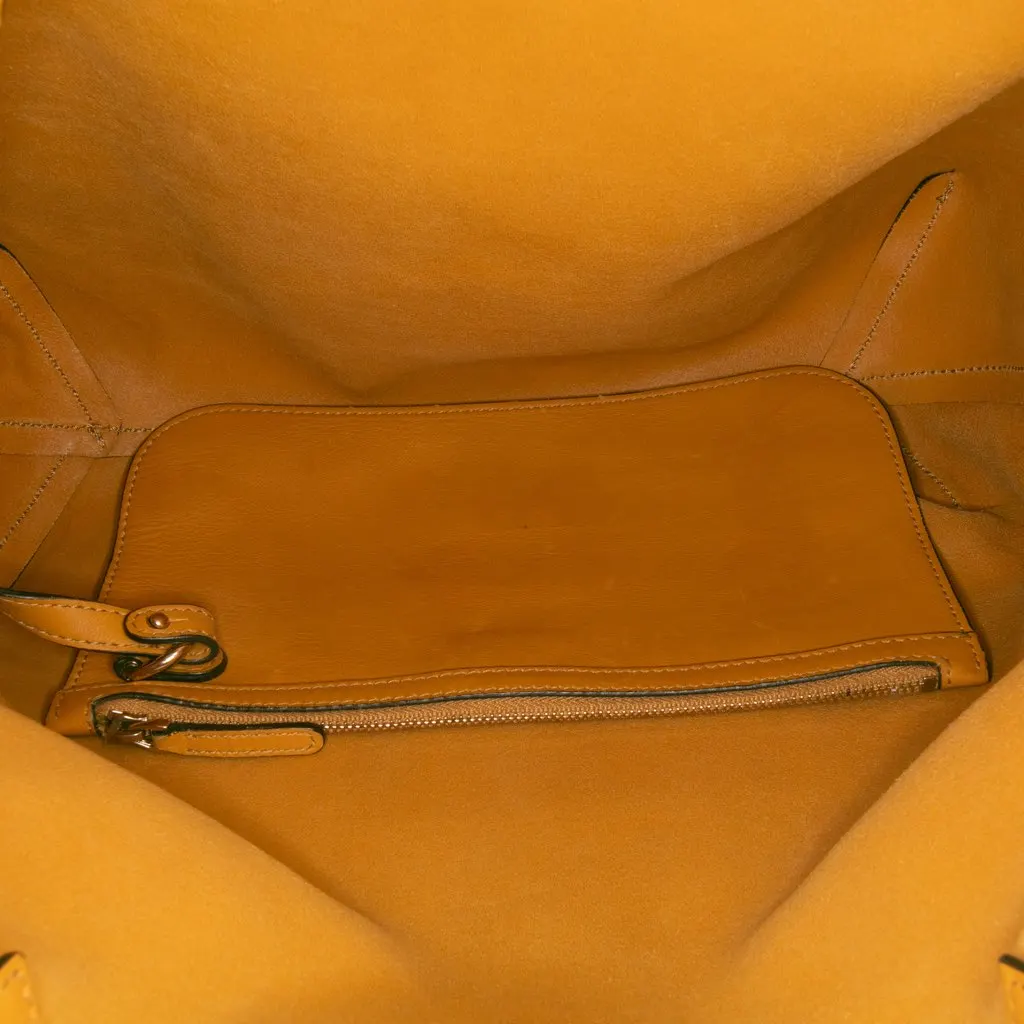 Gucci Small Leather Horsebit Park Avenue Tote Yellow Leather Good - Model View