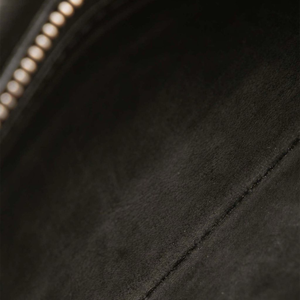 Louis Vuitton Taiga Brazza Wallet - 4