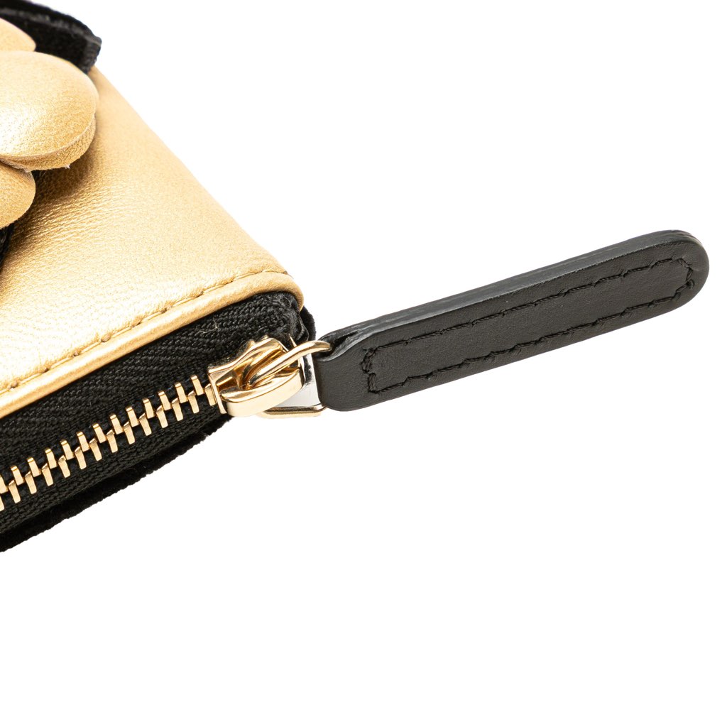 Chanel CC Quilted Velvet Camellia Pouch - Detail 2